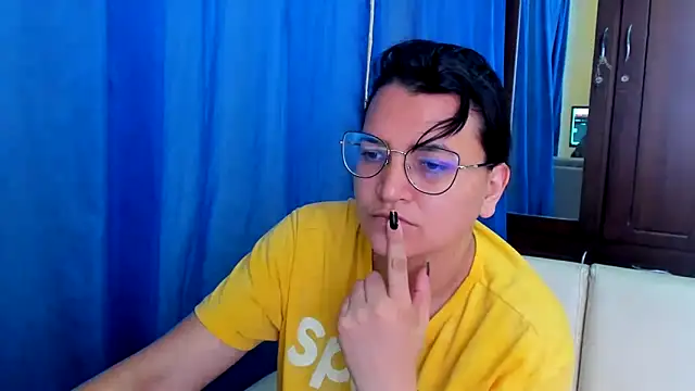 MARILYN GARCIA online show from February 4, 5:01 pm