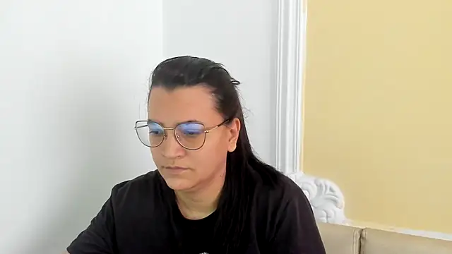 MARILYN GARCIA online show from February 6, 3:52 pm