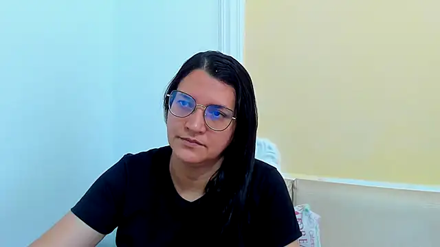 MARILYN GARCIA online show from March 3, 5:07 pm