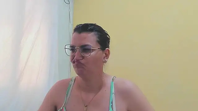 MARILYN GARCIA online show from March 10, 4:14 pm