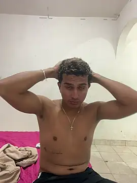 Snapshot of ianruiz0 chatting on August 6, 12:34 am ianruiz0 online show from August 6, 12:34 am
