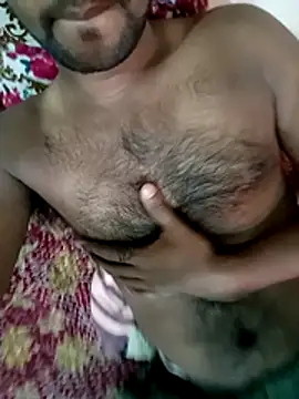 Snapshot of Raj_love12 chatting on August 7, 4:36 am Raj love12 online show from August 7, 4:36 am