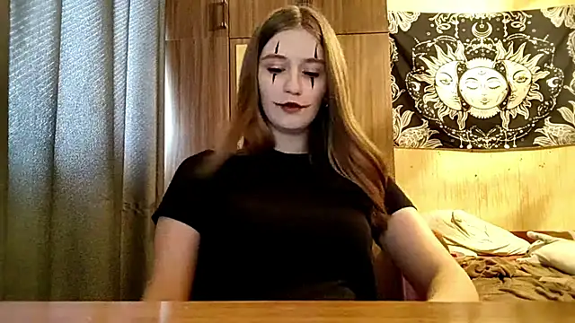 DanicaMazon online show from August 7, 9:55 am