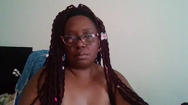 Snapshot of VeryUnique chatting on August 7, 5:04 pm VeryUnique online show from August 7, 5:04 pm