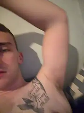 Snapshot of jackhigg90 chatting on August 7, 11:29 pm jackhigg90 online show from August 7, 11:29 pm