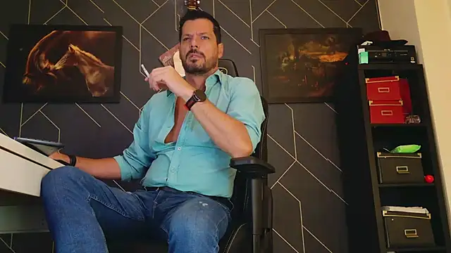 ChrisKox online show from March 18, 4:58 am