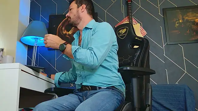 ChrisKox online show from September 20, 6:36 am