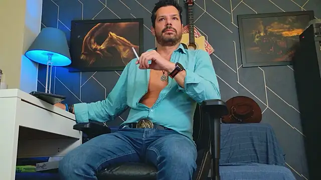 ChrisKox online show from October 4, 8:40 pm