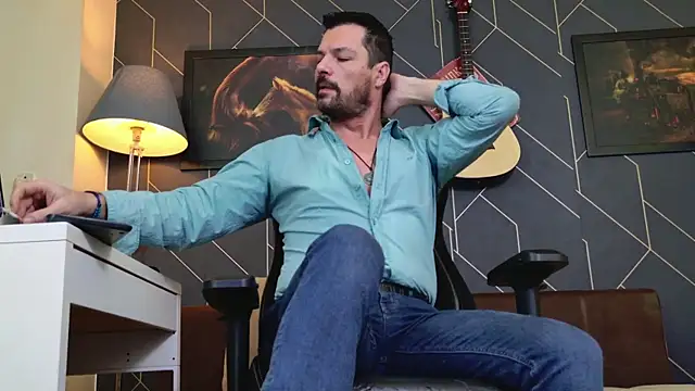 ChrisKox online show from December 21, 2:13 pm