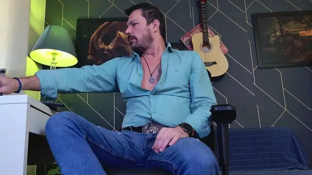 ChrisKox online show from January 17, 12:21 pm