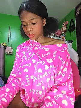 Snapshot of angel_allis chatting on July 7, 4:48 am angel allis online show from July 7, 4:48 am