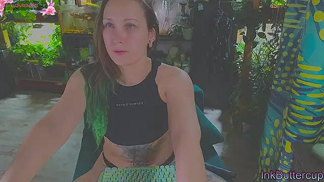 Dead Butterfly online show from October 1, 3:01 am