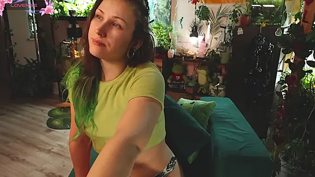 Dead Butterfly online show from October 30, 3:41 am