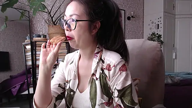 Koreanowner online show from February 6, 6:51 am