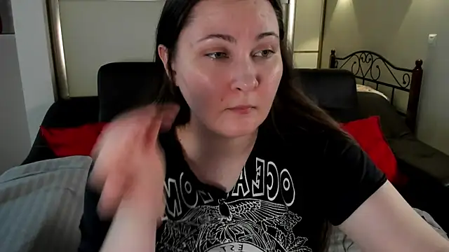 Snapshot of MarySwon chatting on March 18, 8:15 pm MarySwon online show from March 18, 8:15 pm