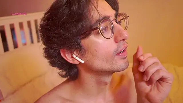 AlanDeNavarre online show from March 5, 11:34 pm