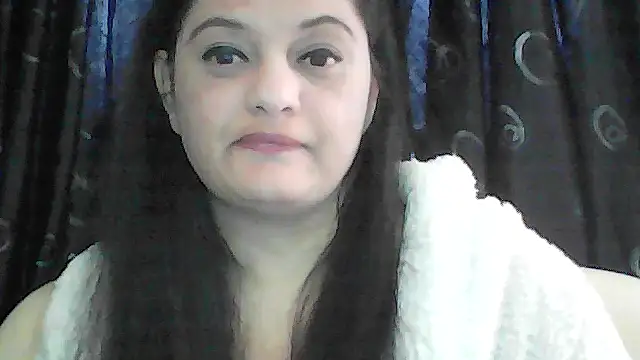 Snapshot of sweetnessangel chatting on July 13, 8:06 am sweetnessangel online show from July 13, 8:06 am