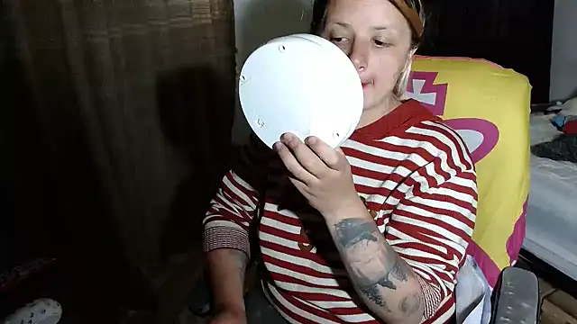 kattydirtylol online show from January 13, 9:42 pm