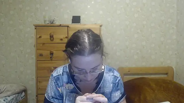 Snapshot of Smart_Rose chatting on February 3, 1:30 am Smart Rose online show from February 3, 1:30 am
