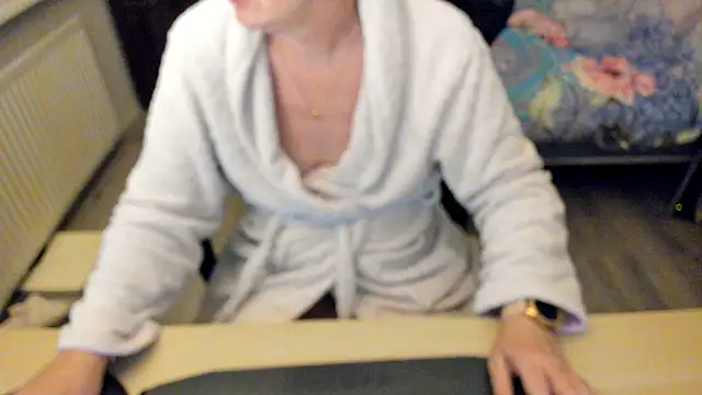 minoesje37 online show from January 20, 8:29 pm