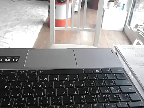 LuckyLuke13 online show from November 1, 10:06 am