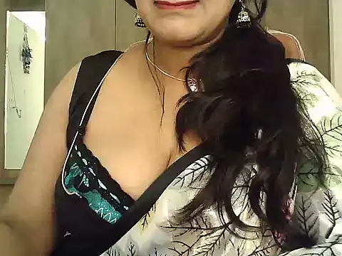 Snapshot of Spandana_Sweety chatting on February 3, 6:40 am Spandana Sweety online show from February 3, 6:40 am