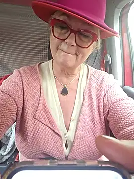 MucMilf59 online show from October 5, 1:20 pm