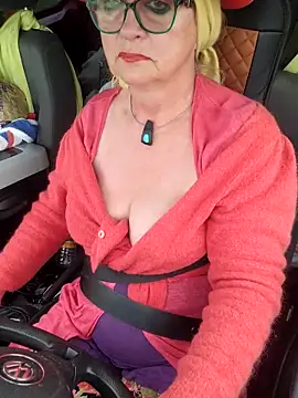 MucMilf59 online show from April 11, 7:56 am