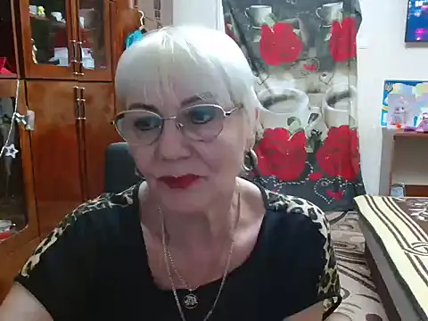 Snapshot of JenaCheim chatting on December 19, 7:51 pm JenaCheim online show from December 19, 7:51 pm