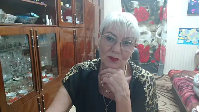 Snapshot of JenaCheim chatting on October 8, 7:00 pm JenaCheim online show from October 8, 7:00 pm