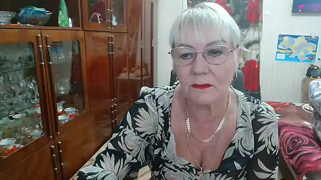 JenaCheim online show from November 16, 6:19 am