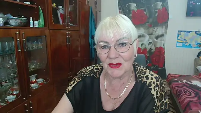 Snapshot of JenaCheim chatting on April 29, 6:06 am JenaCheim online show from April 29, 6:06 am