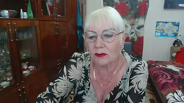 Snapshot of JenaCheim chatting on May 2, 5:23 am JenaCheim online show from May 2, 5:23 am