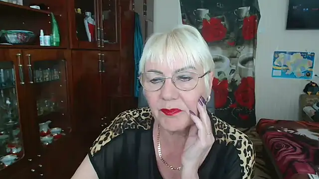 Snapshot of JenaCheim chatting on May 4, 6:53 am JenaCheim online show from May 4, 6:53 am