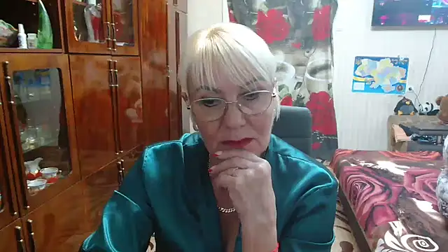 Snapshot of JenaCheim chatting on June 9, 7:25 pm JenaCheim online show from June 9, 7:25 pm