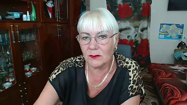 Snapshot of JenaCheim chatting on August 2, 6:12 am JenaCheim online show from August 2, 6:12 am