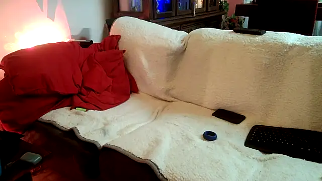 Snapshot of Truganini1 chatting on February 17, 3:47 am Truganini1 online show from February 17, 3:47 am