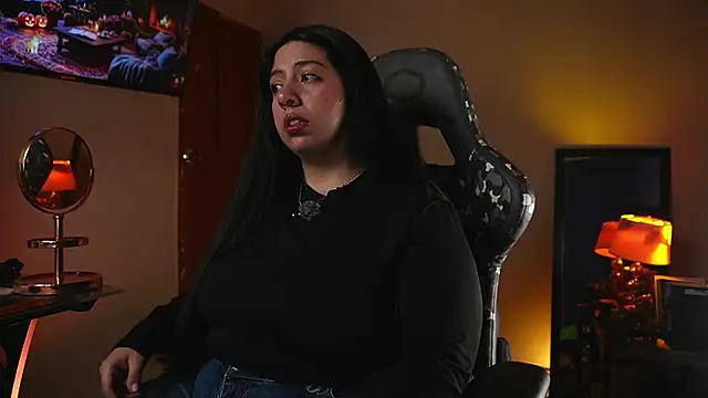 Snapshot of coraline_latin chatting on September 24, 11:52 pm coraline latin online show from September 24, 11:52 pm