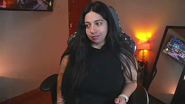 coraline latin online show from November 23, 12:05 pm