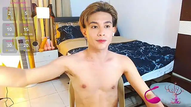 Snapshot of WildestTwink chatting on June 23, 5:44 pm WildestTwink online show from June 23, 5:44 pm