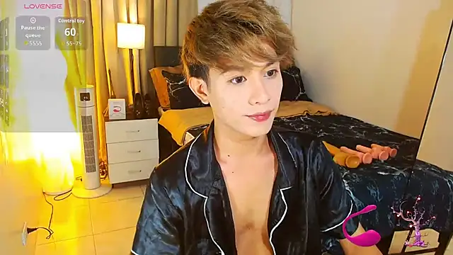 Snapshot of WildestTwink chatting on July 9, 6:56 pm WildestTwink online show from July 9, 6:56 pm