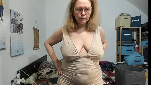 switchlorenx online show from February 6, 9:07 pm