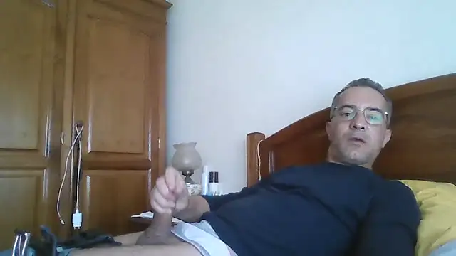Snapshot of CarlosRocha73 chatting on May 7, 12:54 pm CarlosRocha73 online show from May 7, 12:54 pm