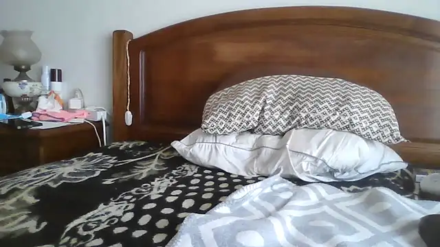 Snapshot of CarlosRocha73 chatting on June 15, 10:50 am CarlosRocha73 online show from June 15, 10:50 am