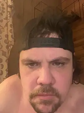 Snapshot of camowamo13 chatting on February 9, 3:32 am camowamo13 online show from February 9, 3:32 am