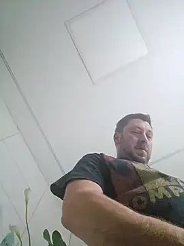 Snapshot of ktmtom247 chatting on December 15, 3:42 pm ktmtom247 online show from December 15, 3:42 pm