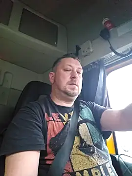 Snapshot of ktmtom247 chatting on February 10, 6:42 am ktmtom247 online show from February 10, 6:42 am