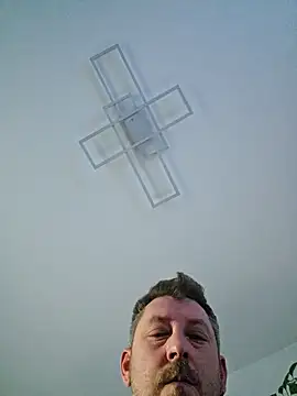 Snapshot of ktmtom247 chatting on March 2, 6:05 am ktmtom247 online show from March 2, 6:05 am