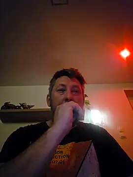 Snapshot of ktmtom247 chatting on April 27, 2:53 am ktmtom247 online show from April 27, 2:53 am