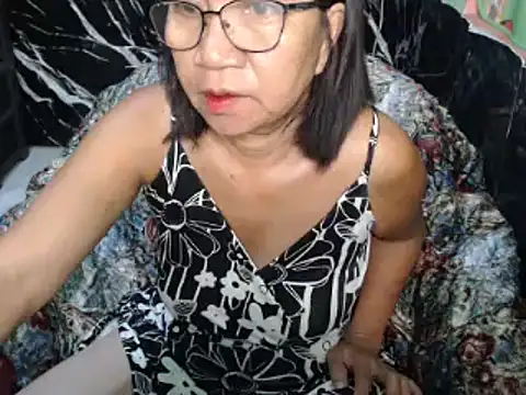 ASIANDOLLY4U online show from May 24, 10:37 pm